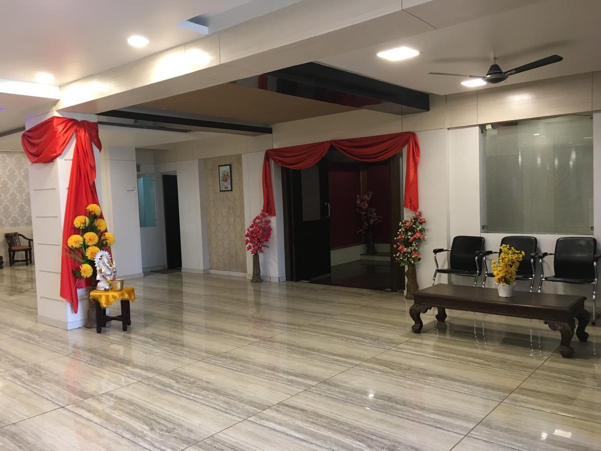 Kailash Presidency Hotel Bhopal Exterior photo