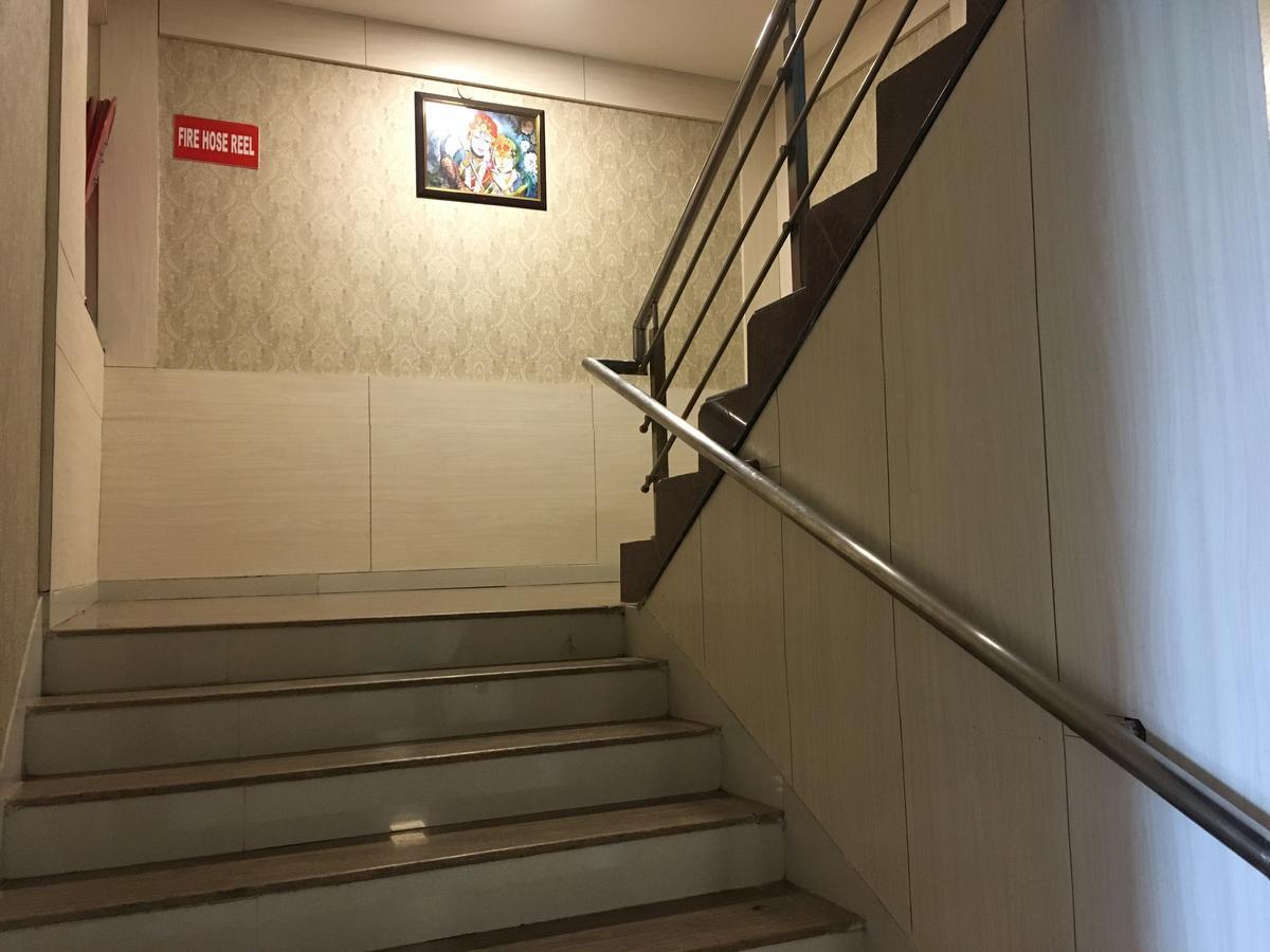 Kailash Presidency Hotel Bhopal Exterior photo