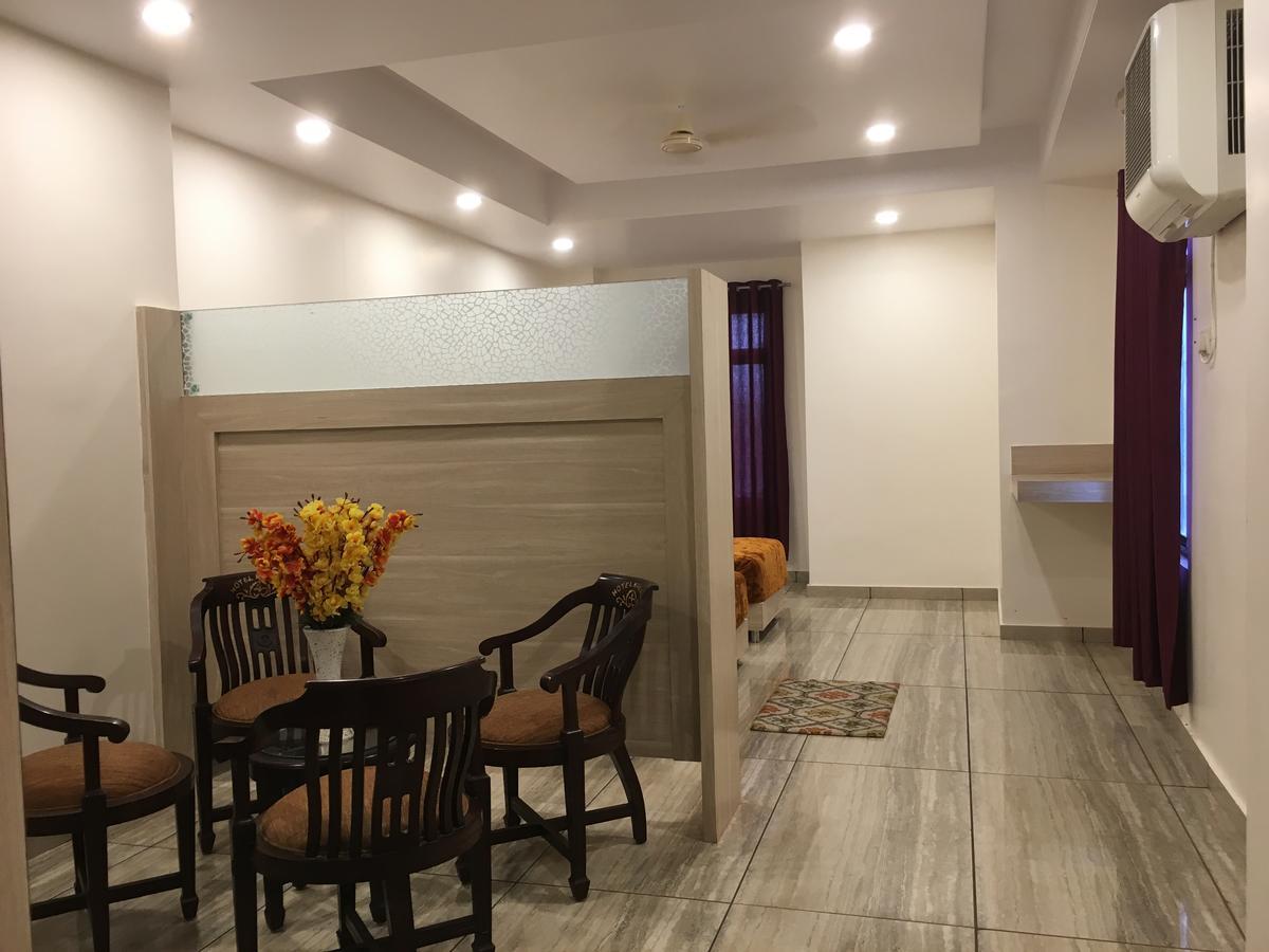 Kailash Presidency Hotel Bhopal Exterior photo