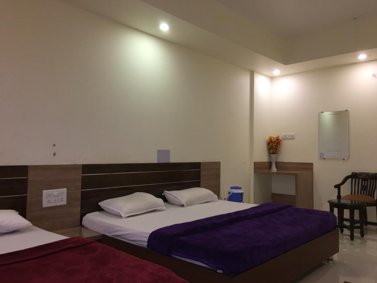 Kailash Presidency Hotel Bhopal Exterior photo