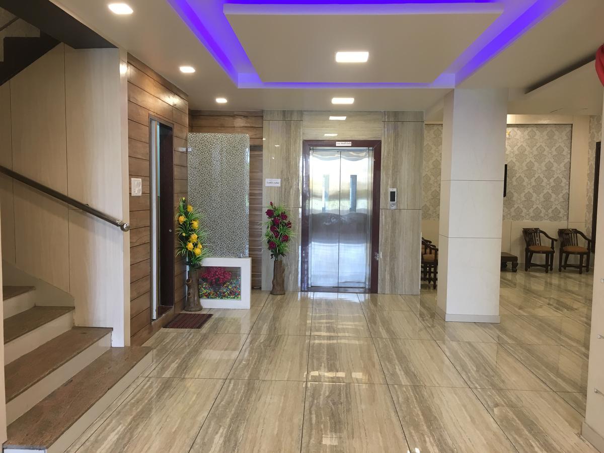 Kailash Presidency Hotel Bhopal Exterior photo